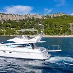 بوتيل Luxury Yacht - Lex Of The Seas *
