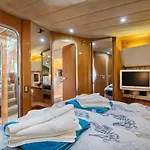 بوتيل Luxury Yacht - Lex Of The Seas