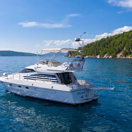 Botel Luxury Yacht - Lex Of The Seas Split